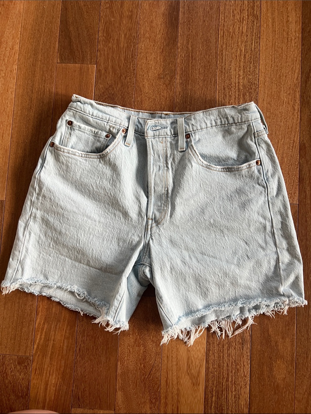 Levi’s 501 light denim women’s shorts 30